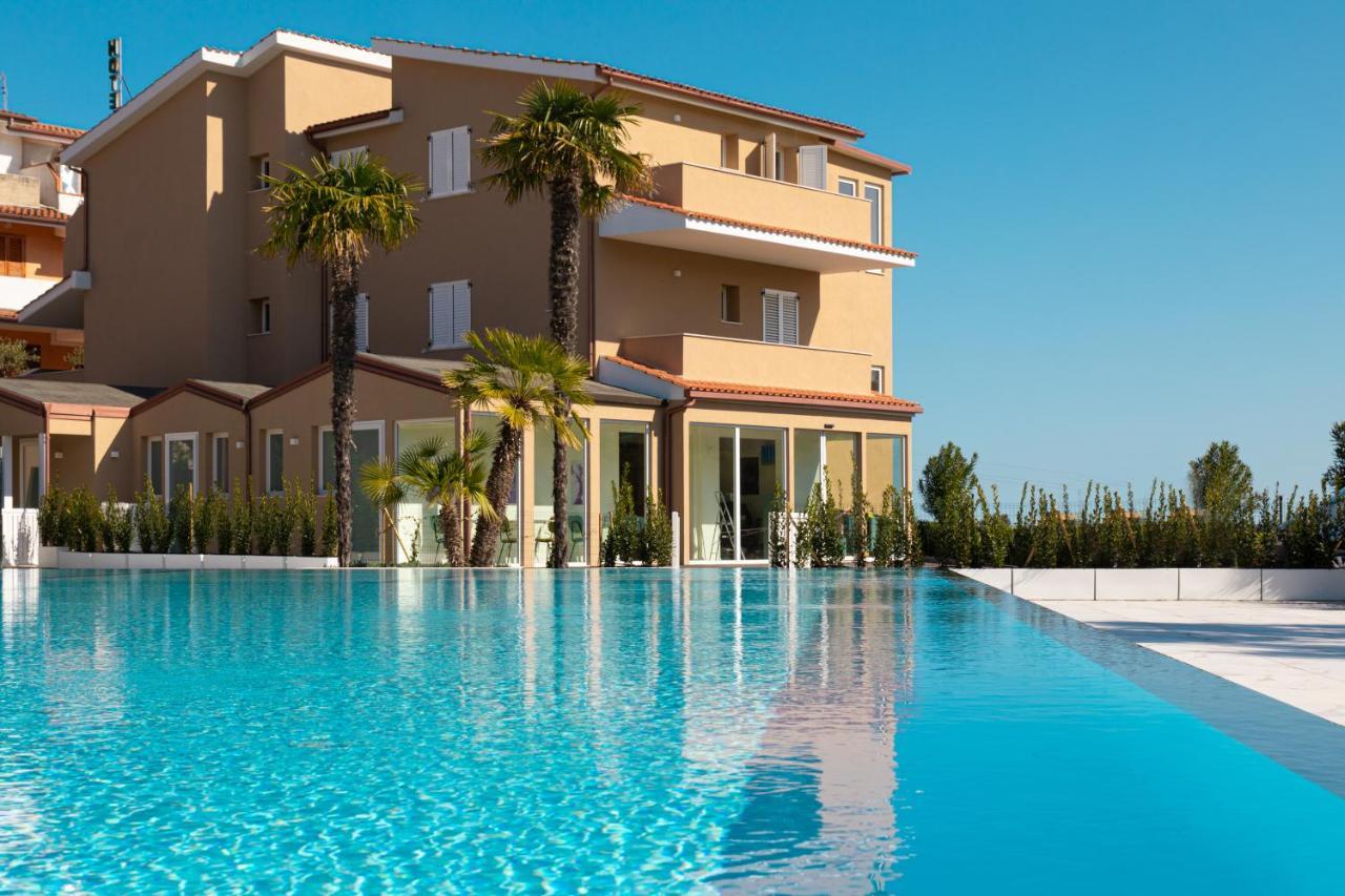 Pietra Bianca Hotel Numana Exterior photo